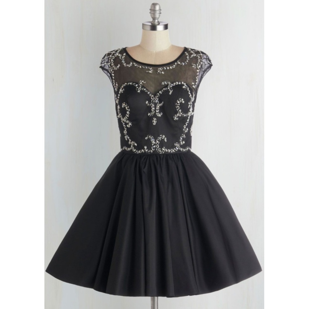 ✨HP✨ Chi Chi London Beaded Formal Dress